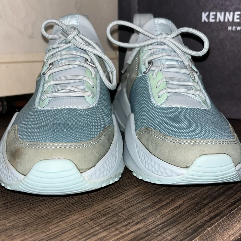 Kenneth Cole New York Women's Maddox Jogger Gray & Sage Sneaker Size 6.5 NIB